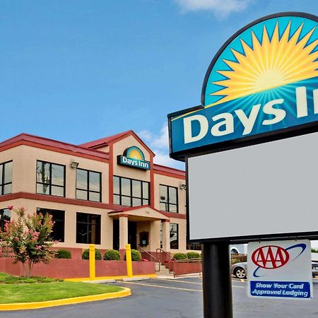 Days Inn By Wyndham Lawrenceville Εξωτερικό φωτογραφία