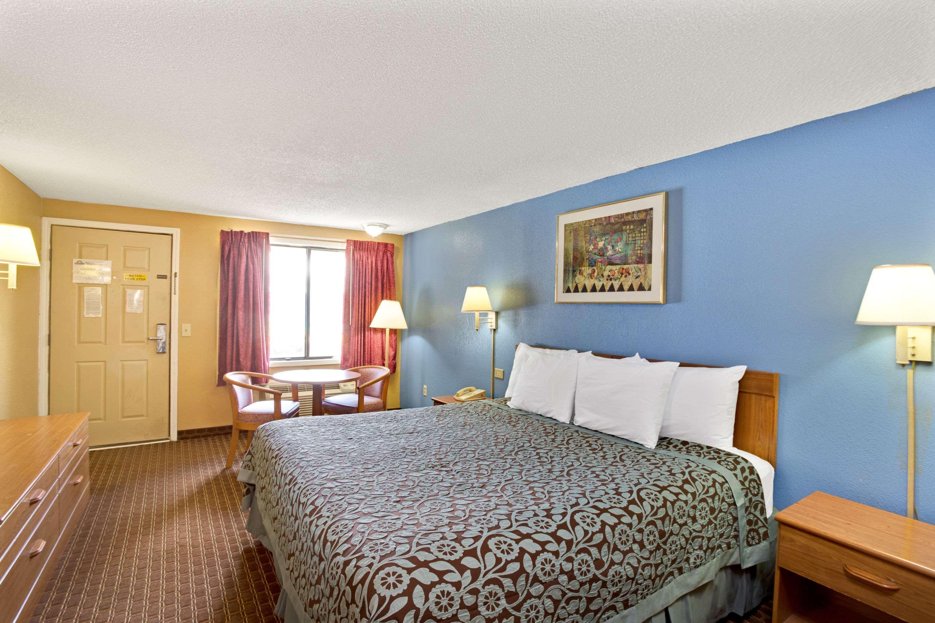 Days Inn By Wyndham Lawrenceville Εξωτερικό φωτογραφία