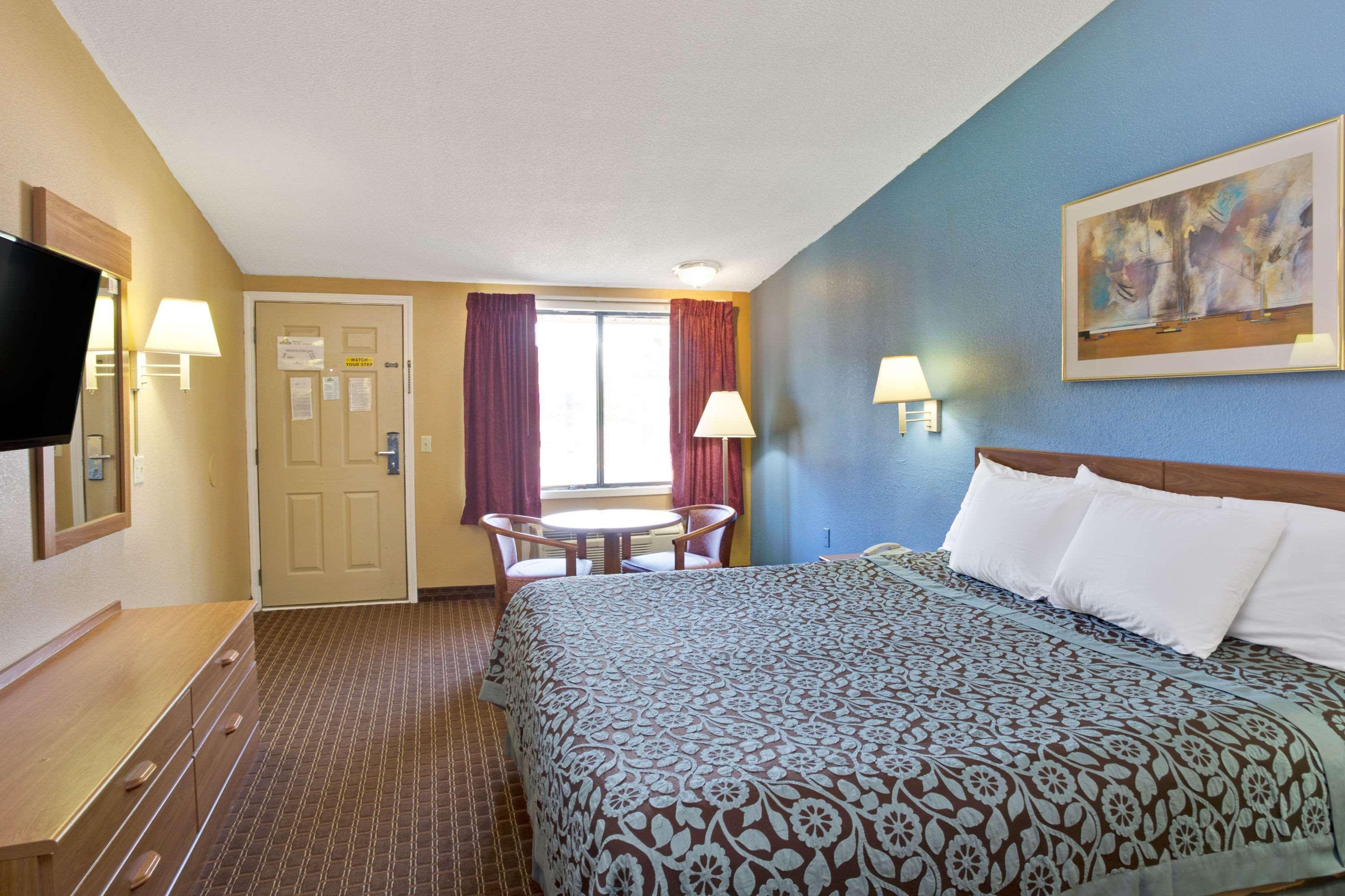 Days Inn By Wyndham Lawrenceville Εξωτερικό φωτογραφία