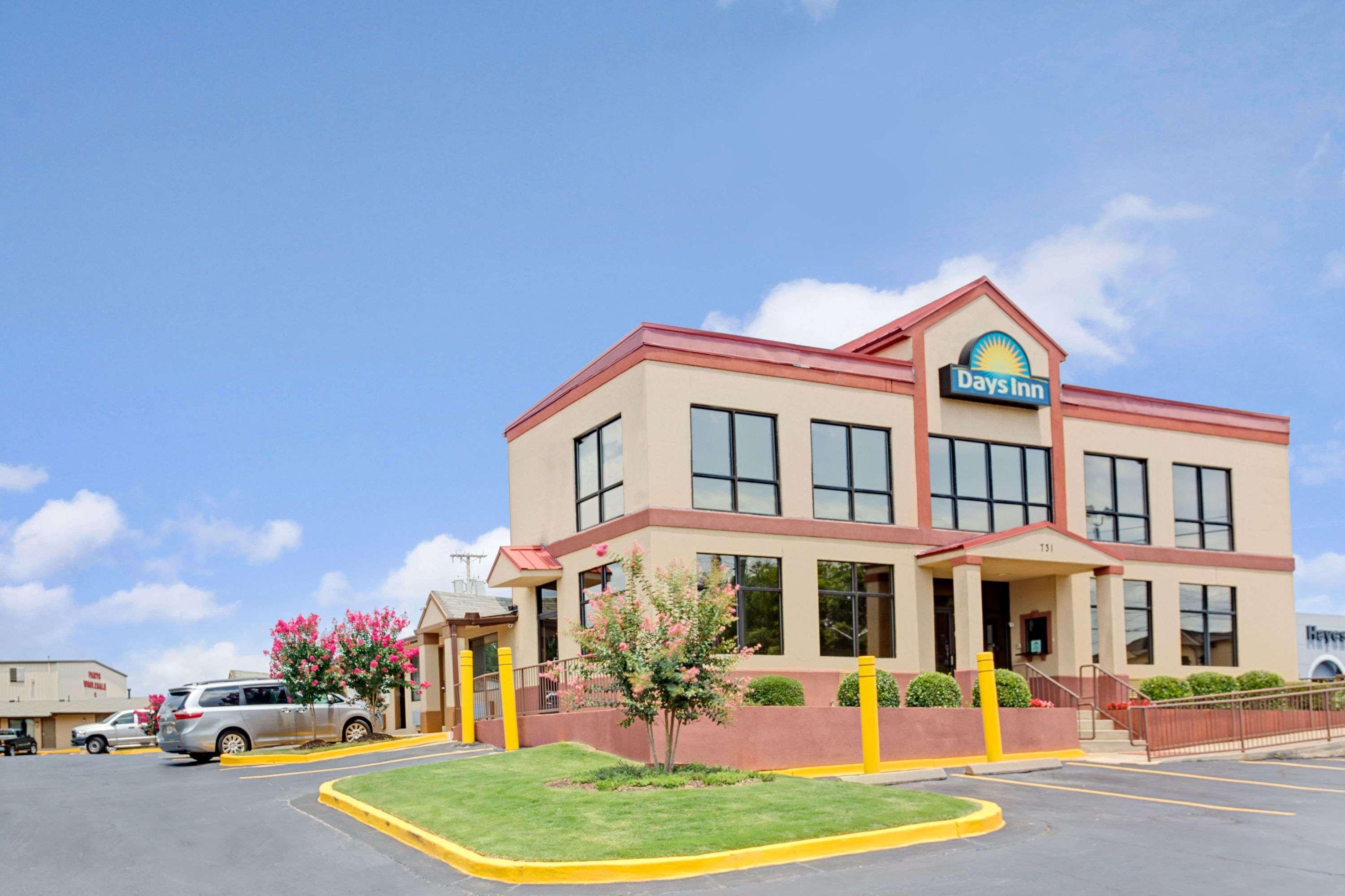 Days Inn By Wyndham Lawrenceville Εξωτερικό φωτογραφία